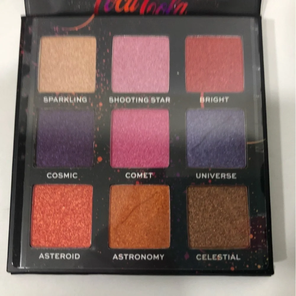 Revolution Coca Cola Mini Shadow Palette NEW